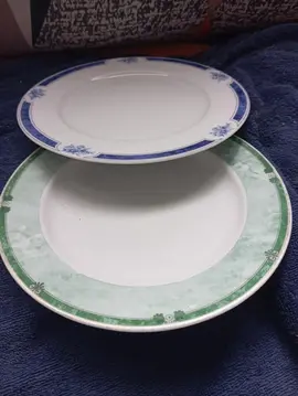 2 assiettes a dessert