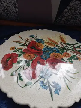 plus l' utilité........plateau avec fleurs