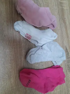 4 paires de socquettes T 18-24