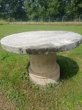 table en pierre