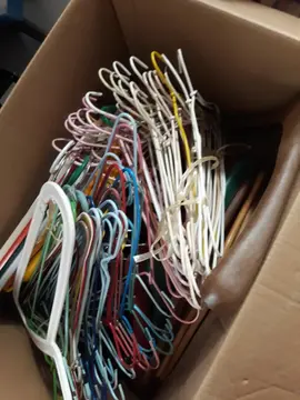 Cintres plastique