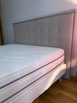 lit 2 places
