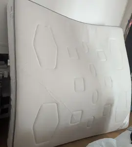 Matelas King size 180 x200 cm - marque Simmons