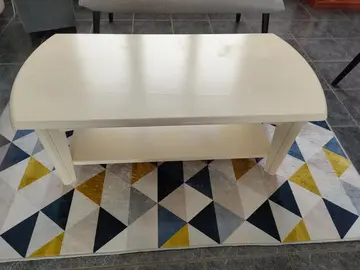 Table en bois de salon