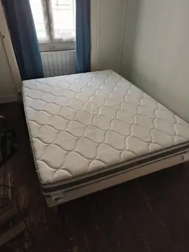 Lit queen size