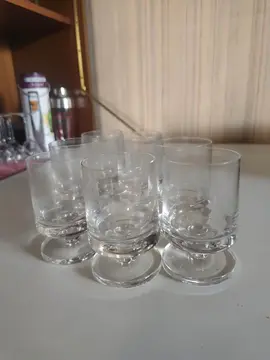 7 verres à pied