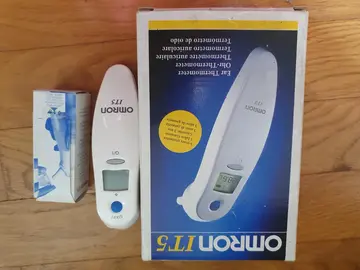 Thermomètre auriculaire