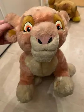 peluche lionne