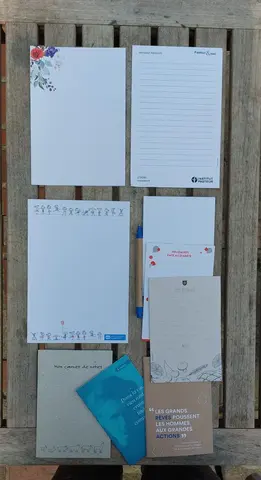 6 blocs notes et 3 carnets