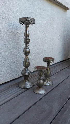 3 chandeliers metal