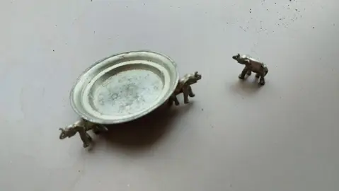 coupelle sur éléphants