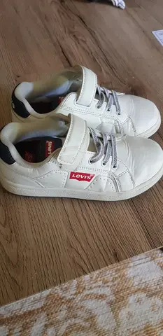 baskets enfant levis