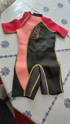 combinaison de surf (6ans)