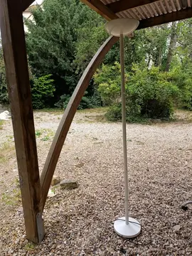Lampadaire en très bon état