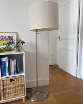 Lampadaire blanc cassé argent