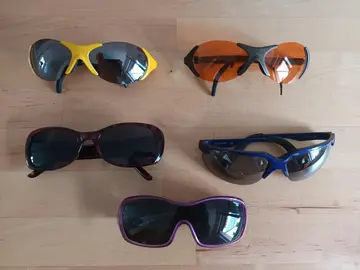 5 paires de lunettes de soleil enfants et adultes