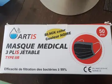 boite neuve de 50 masques médicaux