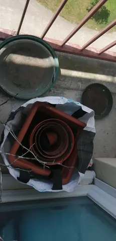 Lot de pots de fleurs