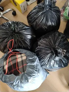 4 sacs de vêtements homme