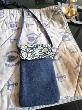 Pochette de téléphone très bon état