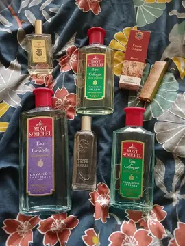 lot de eau de Cologne