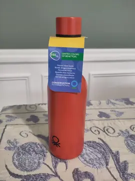 gourde neuve benetton