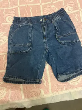 bernuda jeans taille 12 ans