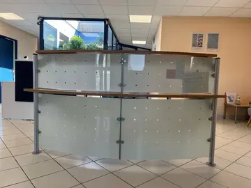 Borne d’accueil / bureau d’accueil