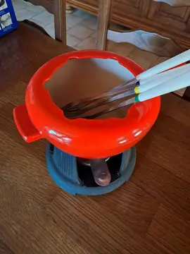 service à fondue en fonte