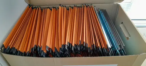 Dossiers suspendus pour armoire
