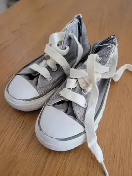 Baskets enfant 25 type converse