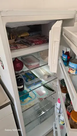 frigidaire avec Freezer