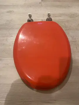 cuvette wc rouge bon etat