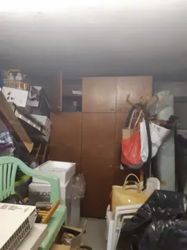 URGENT grande armoire avec 3 placard hauts