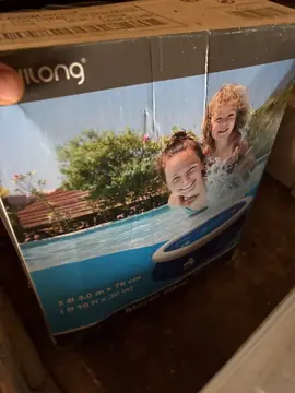 piscine gonflable jamais utilisé