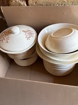 sept. D’assiette avec les plats.