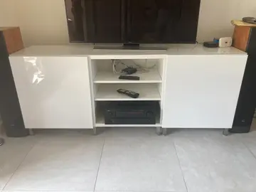 Meuble bas laqué blanc