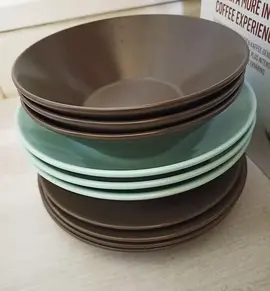 Donne lot de 9 assiettes