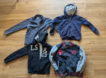 Lot de gilets et pulls 8ans