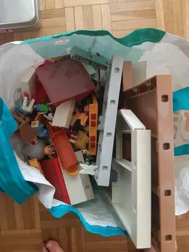 Playmobil : école, gymnase et centre équestre DEMONTES
