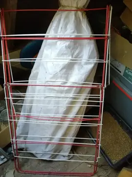 2 séchoirs à linge