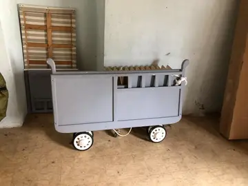 Petit lit bébé rétro