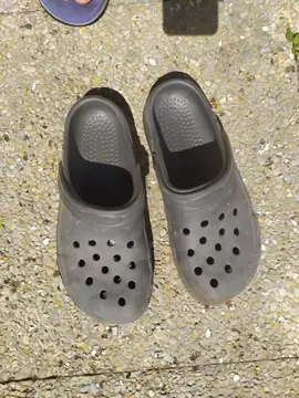 Croks taille 42