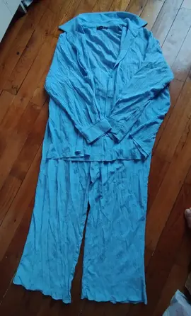 ensemble bleu M
