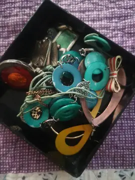 Lot de bijoux