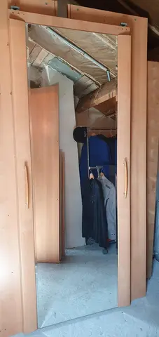 porte d'armoire avec miroir