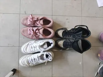 Trois paires de baskets femme.Pointure38.