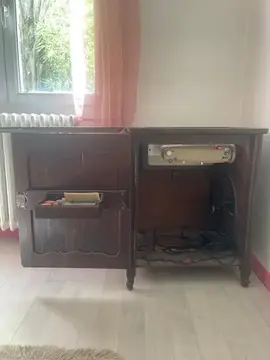Meuble pour machine a coudre