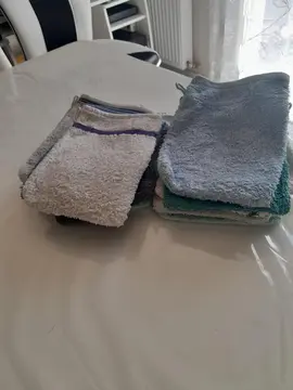 Lot de gants de toilette.