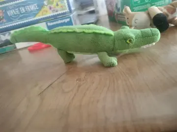 peluche crocodile